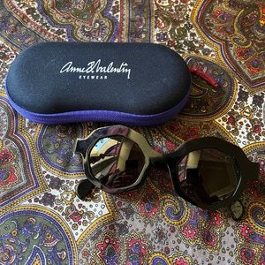 Anne & Valentin Swinton Black sunglasses